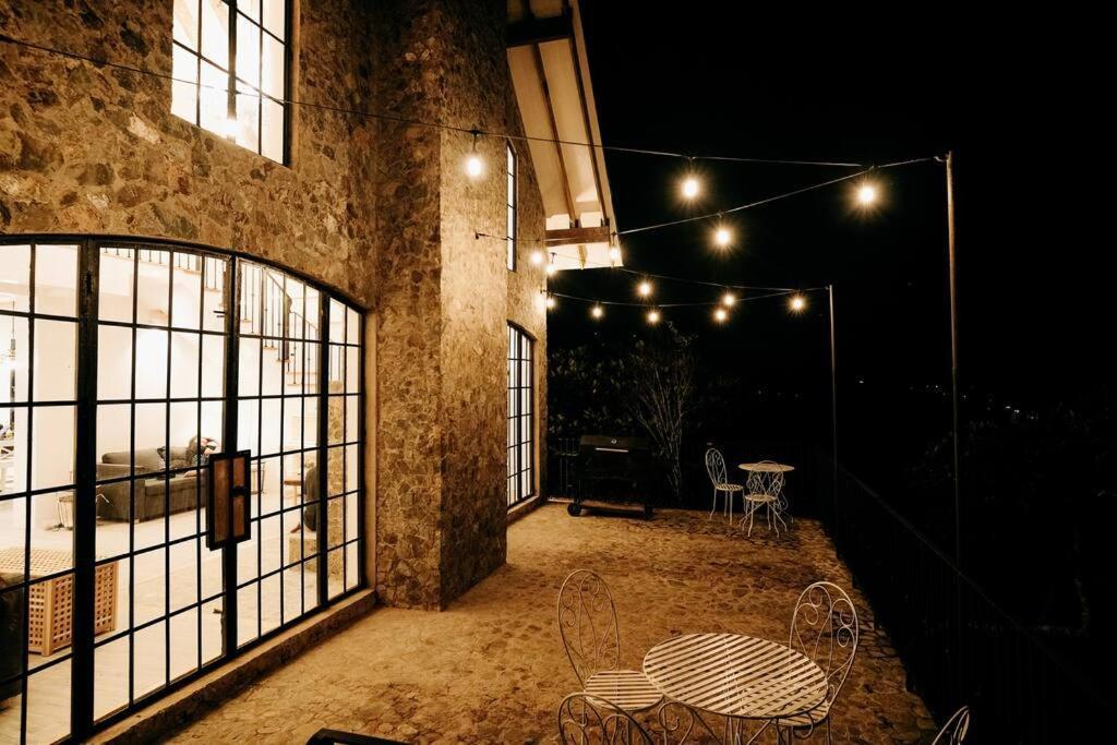 The Old Country Stone House Villa Cebu ภายนอก รูปภาพ
